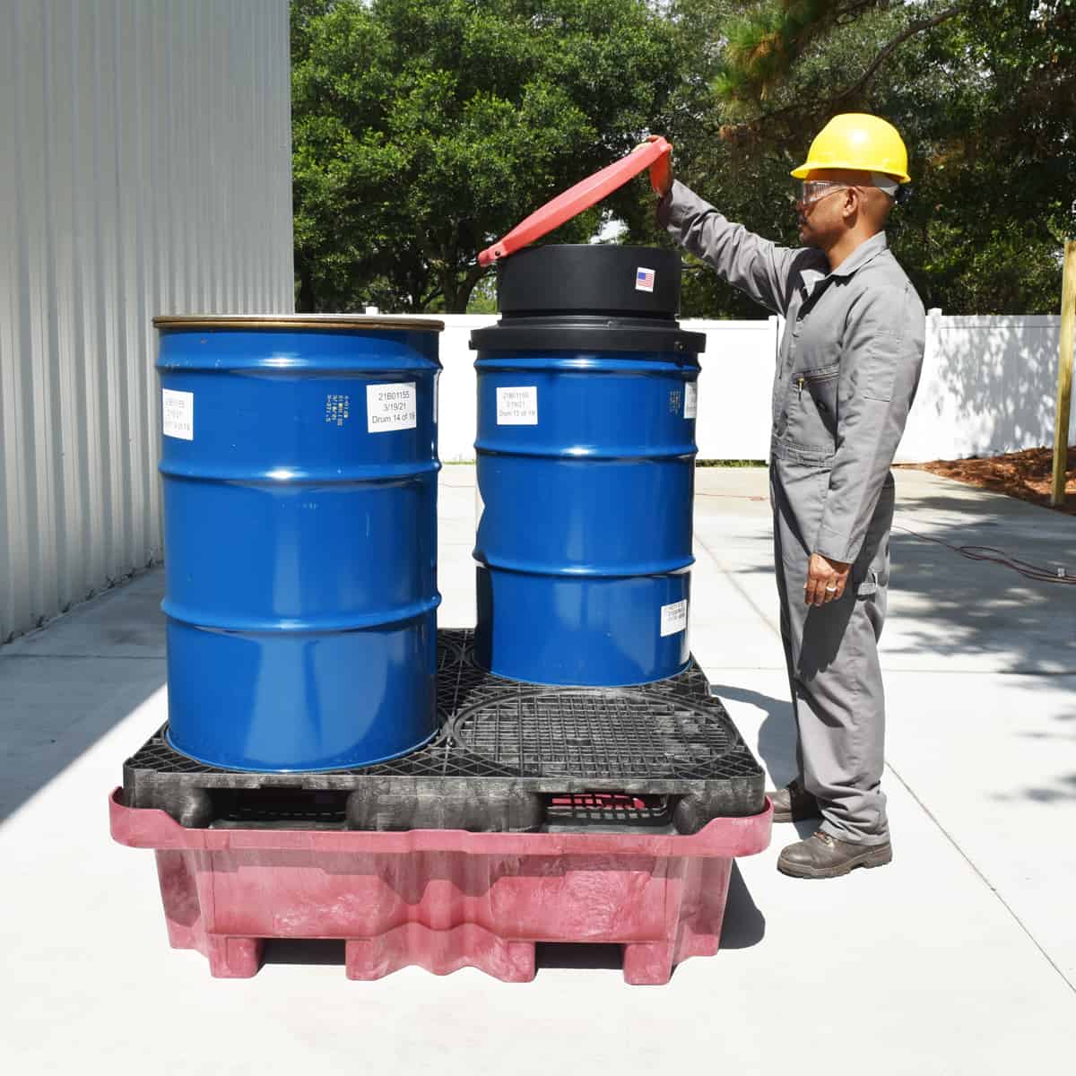 UltraTech Spill King With Flat Deck Pallet